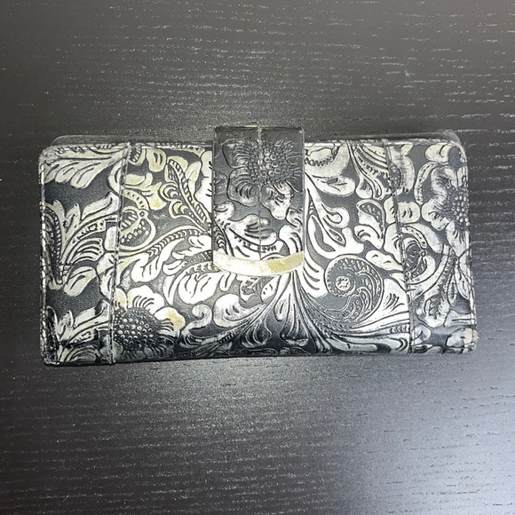 Large Wallet - Picture 1 of 7